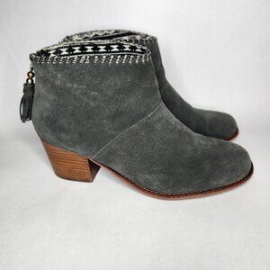 TOMS Boots Womens 9.5 Leila Ankle Booties Gray Suede Tasseled Back Zip Low Heels